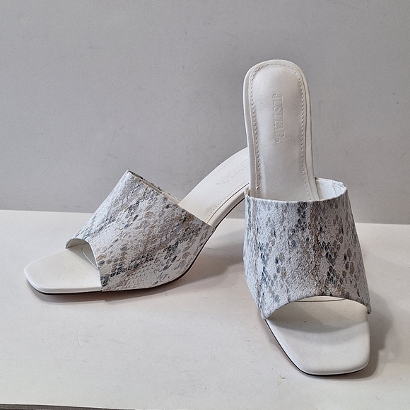 JustFab Faux White Gray Preppy Classic Academia Snakeskin Square Toe Heels Sz.12 - Picture 3 of 10